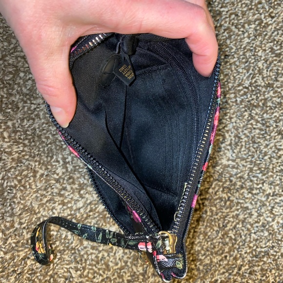 Floral wristlet clutch - Picture 3 of 3